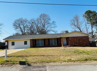 318 Emory Dr, Warner Robins, GA 31093