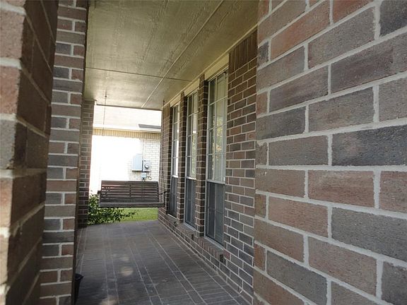 2nd image of 7431 Colony Bend Ln