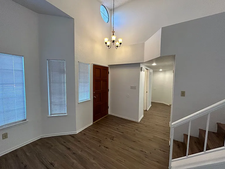 7921 Cold Creek Ct — Photo 2