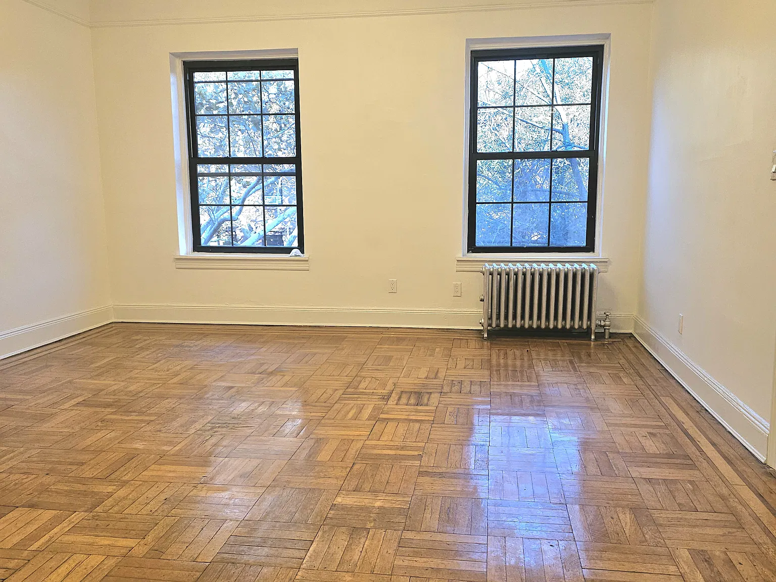 360 Clinton Street — Photo 4