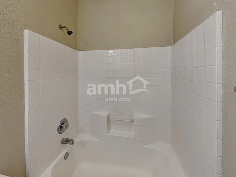 2623 Basswood Dr — Photo 17