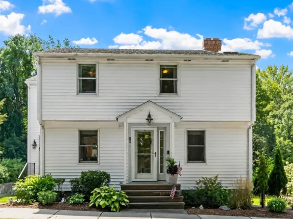 82 Pine St, Newton, MA 02465