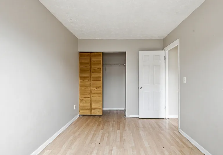 72 Chelmsford Ct — Photo 12