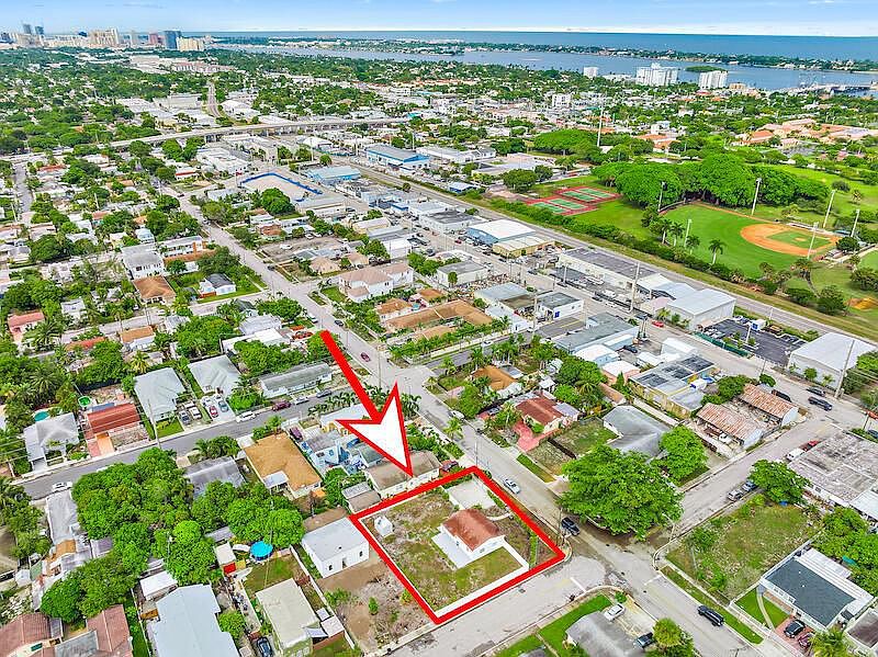 1st image of 4615 Garden Ave