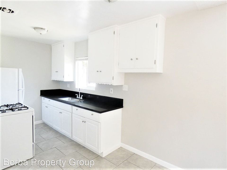 1st image of 1063 Roswell Ave #1