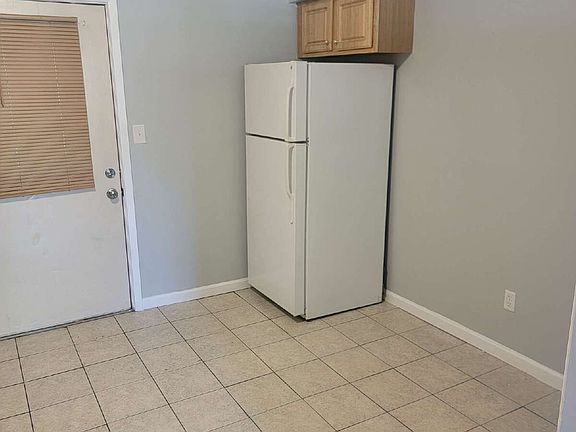 3rd image of 1030 Sable Dr #A