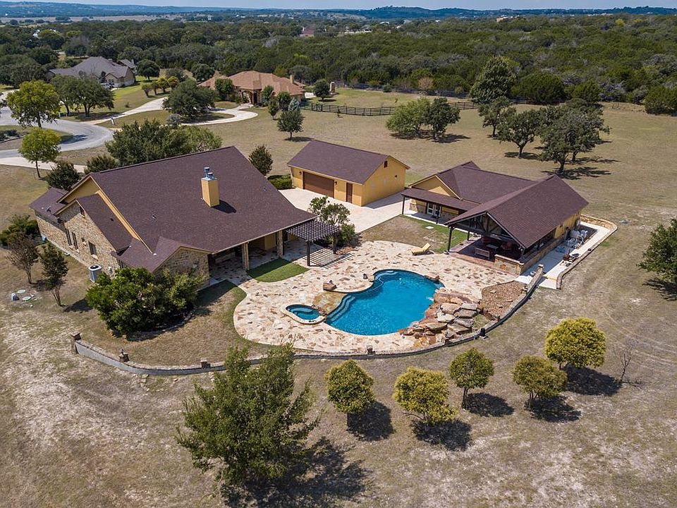 1st image of 250 Blue Bird Cir