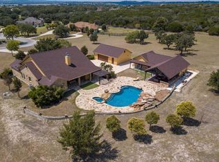 250 Blue Bird Cir, Kerrville, TX 78028
