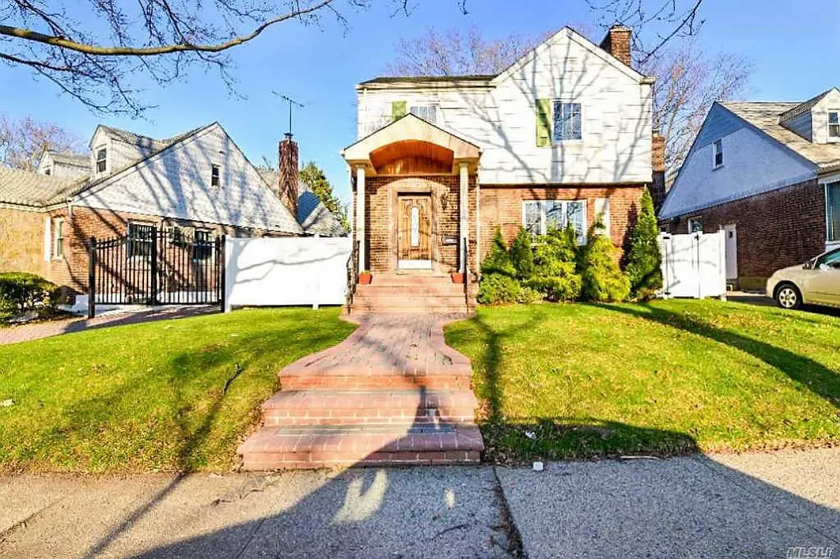 6 bed, 2.5 bath, $7,000 — Photo 1