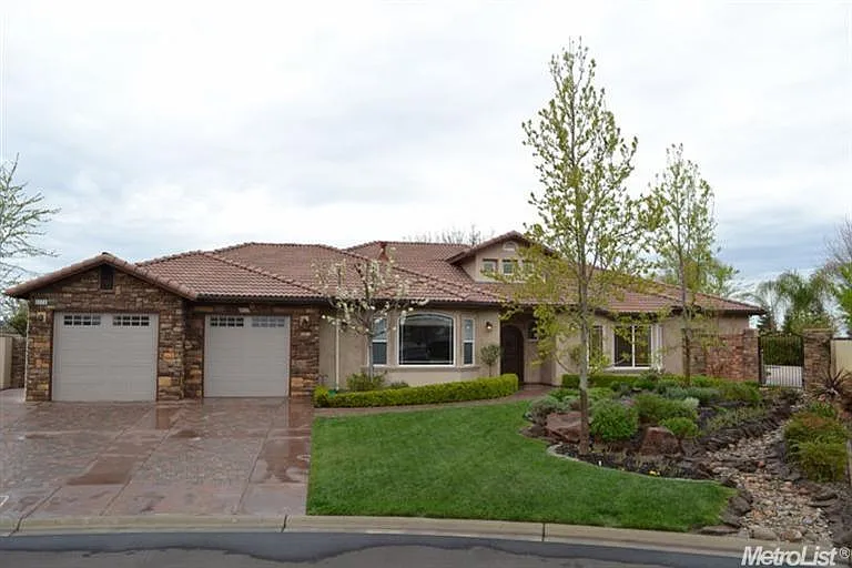 6320 Diamond Ct photo 1