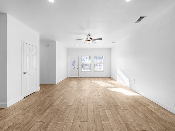 5th image of 1905 King St