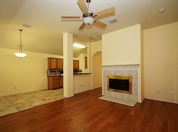 2nd image of 205 Lakefront Dr