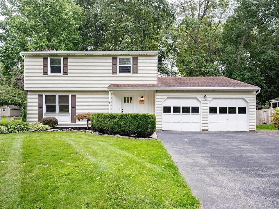 1st image of 32 Longhorn Dr
