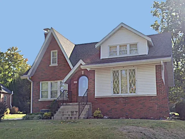 29 Wesley Dr, Belleville, IL 62223