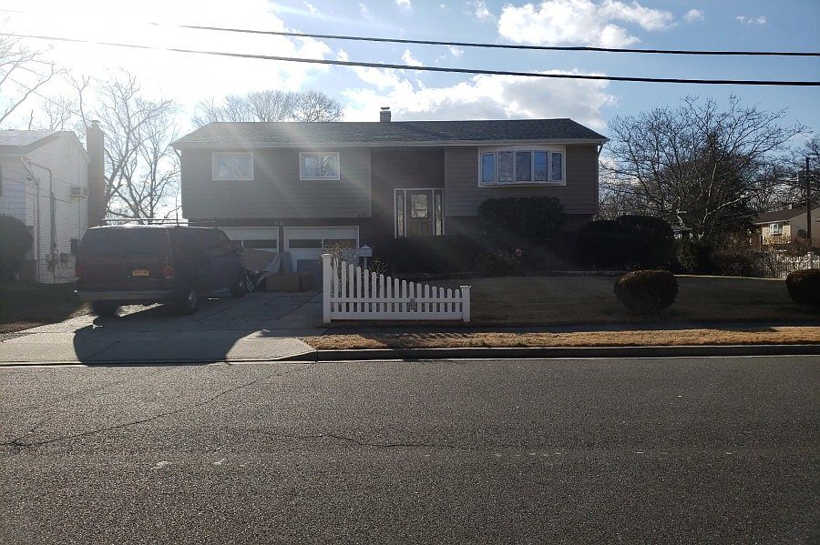 1st image of 455 Holly Pl