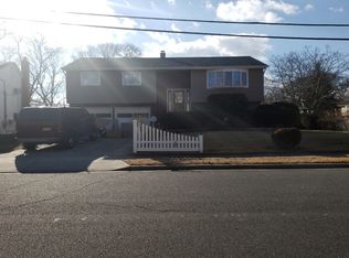 455 Holly Pl, West Hempstead, NY 11552