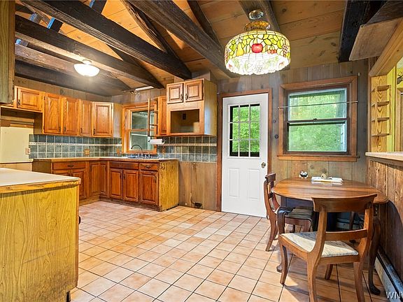 4th image of 3344 Merle Rd