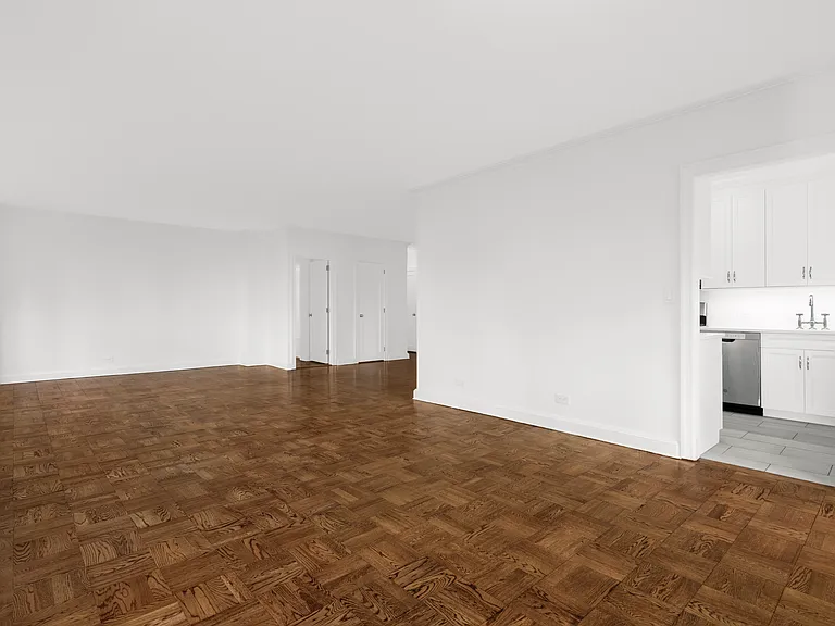 215 E 68th St #11S — Photo 5