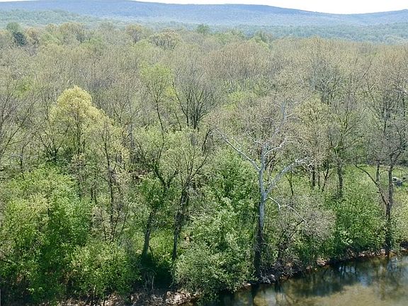 3rd image of River Haven Dr