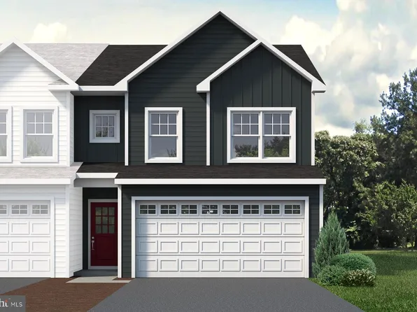 106 Dolomite Dr, Port Matilda, PA 16870