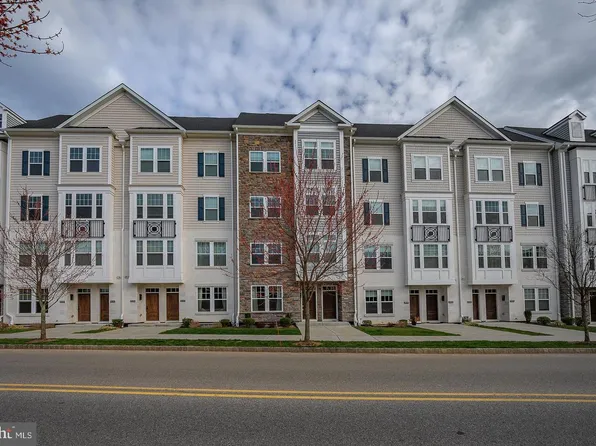 220 Charles Ellis Dr, Newtown Square, PA 19073