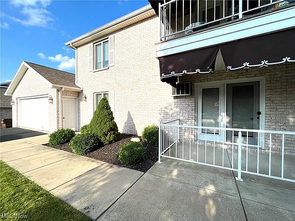 3rd image of 905 Auburn Hills Dr Unit 1