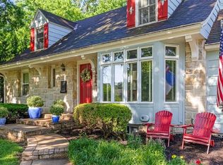 5426 Mission Rd, Fairway, KS 66205