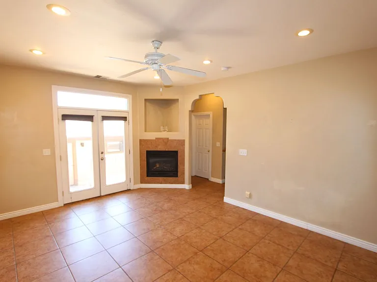 1535 E Payton Way — Photo 15