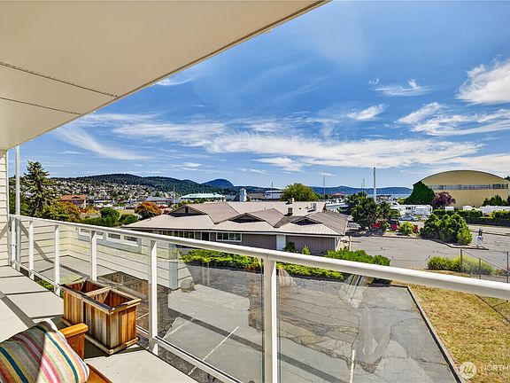 2nd image of 1800 Skyline Way #206