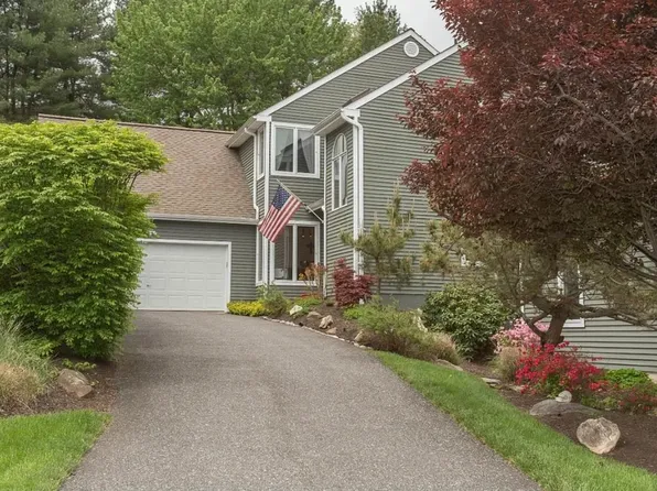 13 Horseshoe Ln, Newtown Square, PA 19073