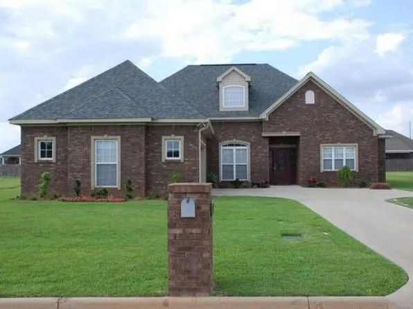 207 Brookwood Dr, Enterprise, AL 36330