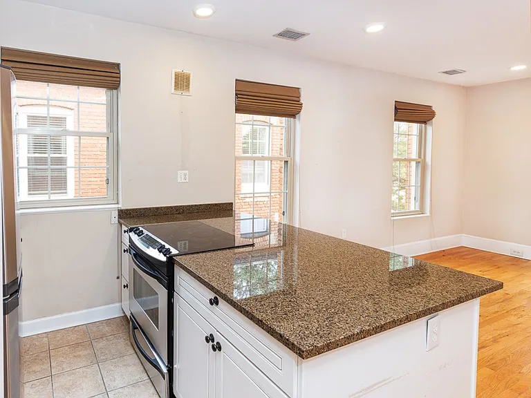 1738 T St NW #4 — Photo 10