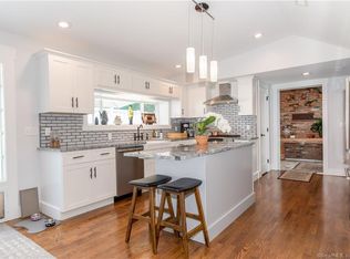 3 Marshall Ln, Ansonia, CT 06401