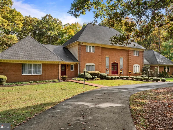 32 Carriage Hill Ln, Fredericksburg, VA 22407