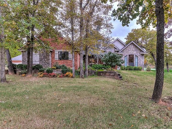 2nd image of 5815 Sun Perch Dr