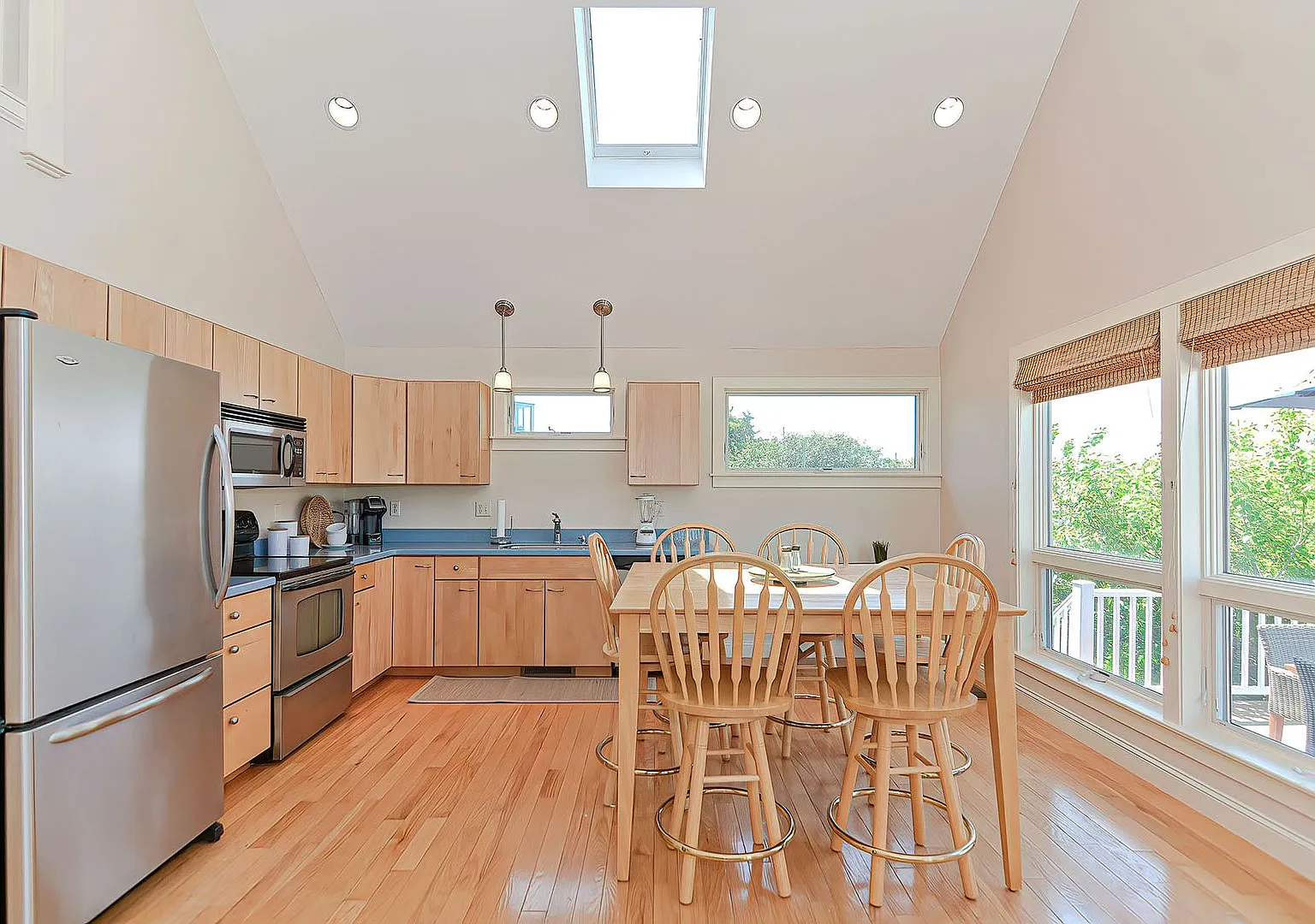 Dog-Friendly Winter Rental on Plum Island — Photo 4