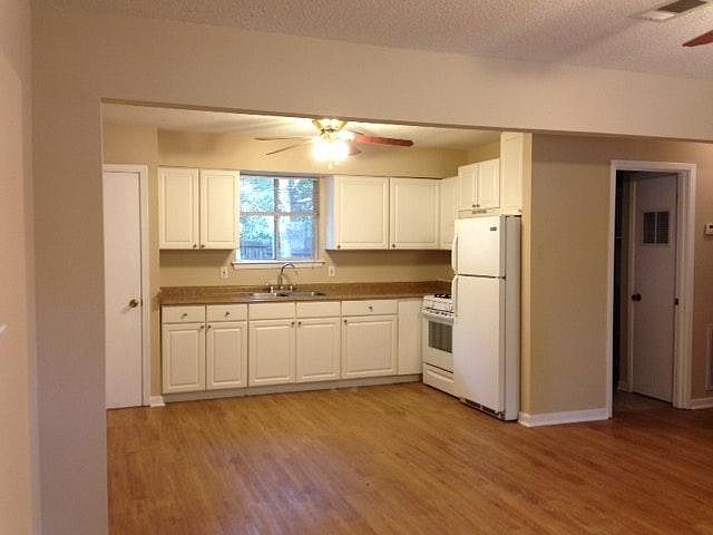 2nd image of 512 S Jefferson Ave