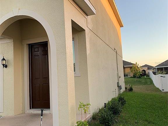3rd image of 431 ARAGOSA DRIVE
