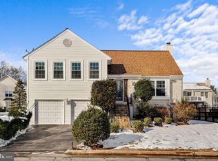 10242 Racquet Cir, Manassas, VA 20110