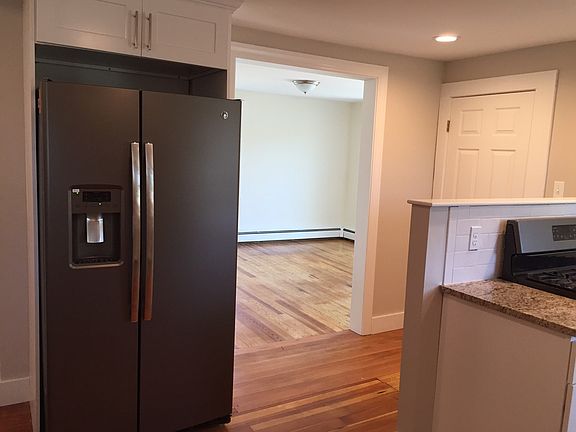 Kitchen to Family ROom