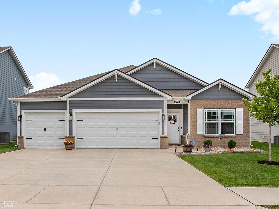 1st image of 290 Waterford Ln