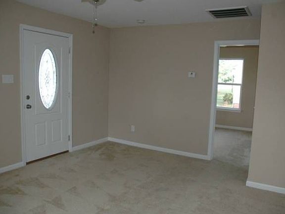 5th image of 3408 Elliott Ave