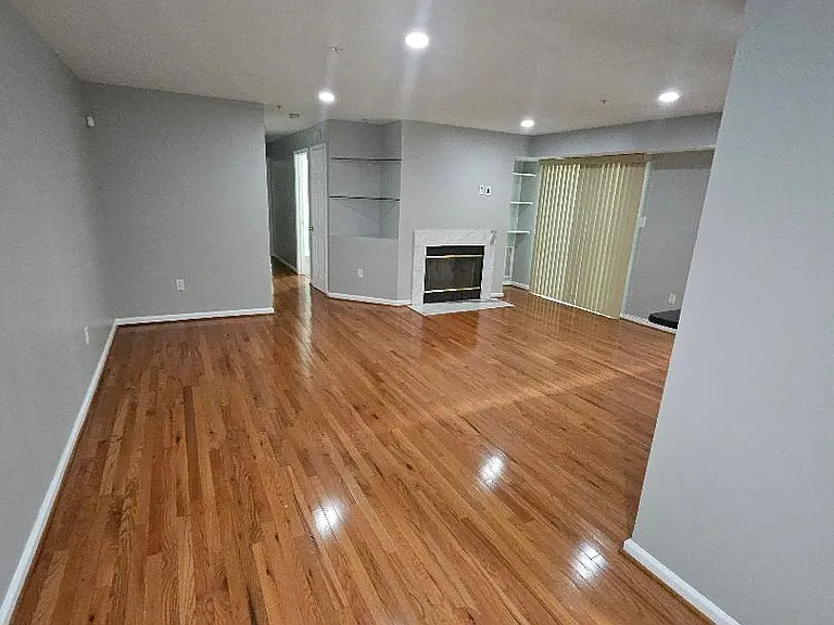 9811 Lake Pointe Ct #203 — Photo 18