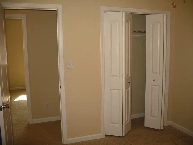 255 Ferncliff Dr — Photo 12