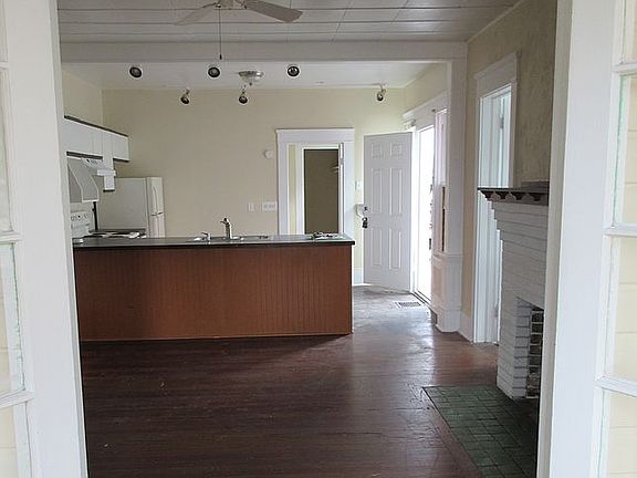 3rd image of 13 S Peninsula Dr