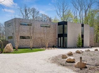 30 School St, East Hampton, NY 11937