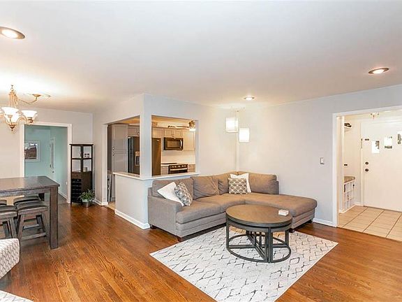 4th image of 7544 Baltimore Ave
