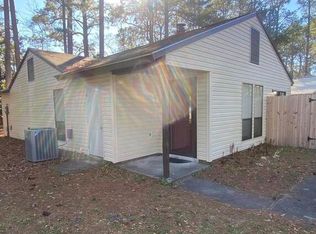 106 Twinwood Dr, Jacksonville, NC 28546