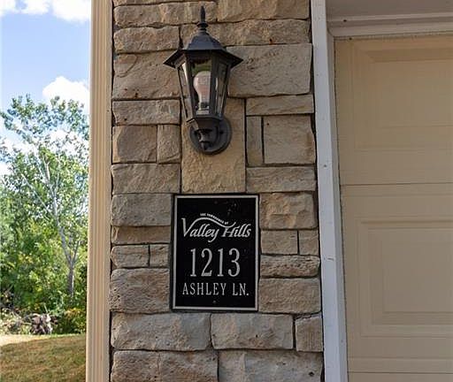3rd image of 1213 NW Ashley Ln