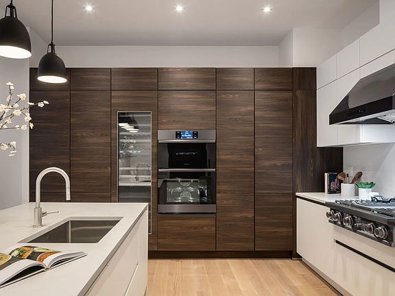 3rd image of 66 Reade St #2